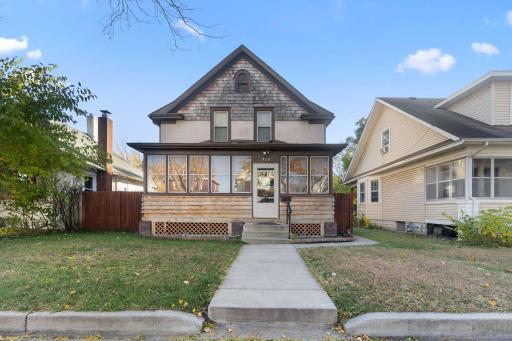 930 Central Avenue W, Saint Paul, MN 55104