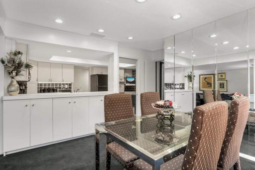 6105 Lincoln Drive, 136, Edina, MN 55436