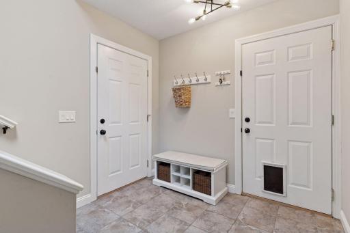 4195 Hillcrest Lane, Wayzata, MN 55391
