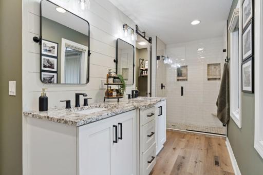 4195 Hillcrest Lane, Wayzata, MN 55391
