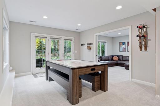 4195 Hillcrest Lane, Wayzata, MN 55391