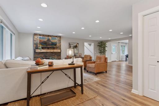4195 Hillcrest Lane, Wayzata, MN 55391