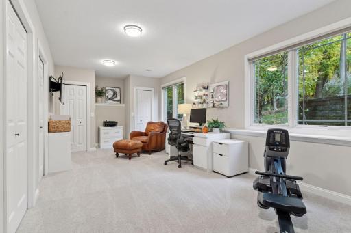 4195 Hillcrest Lane, Wayzata, MN 55391