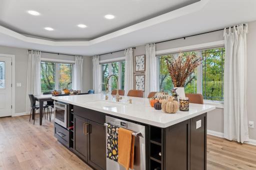 4195 Hillcrest Lane, Wayzata, MN 55391
