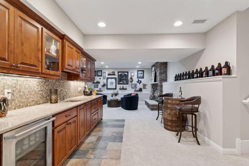 4195 Hillcrest Lane, Wayzata, MN 55391