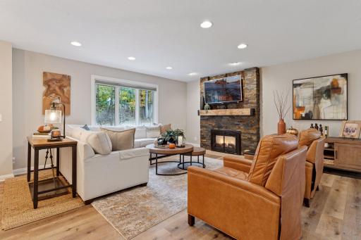 4195 Hillcrest Lane, Wayzata, MN 55391