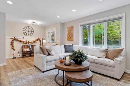 4195 Hillcrest Lane, Wayzata, MN 55391