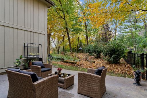 4195 Hillcrest Lane, Wayzata, MN 55391