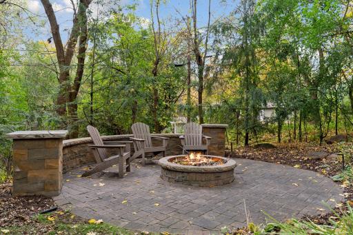 4195 Hillcrest Lane, Wayzata, MN 55391