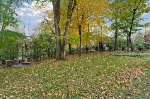 4195 Hillcrest Lane, Wayzata, MN 55391