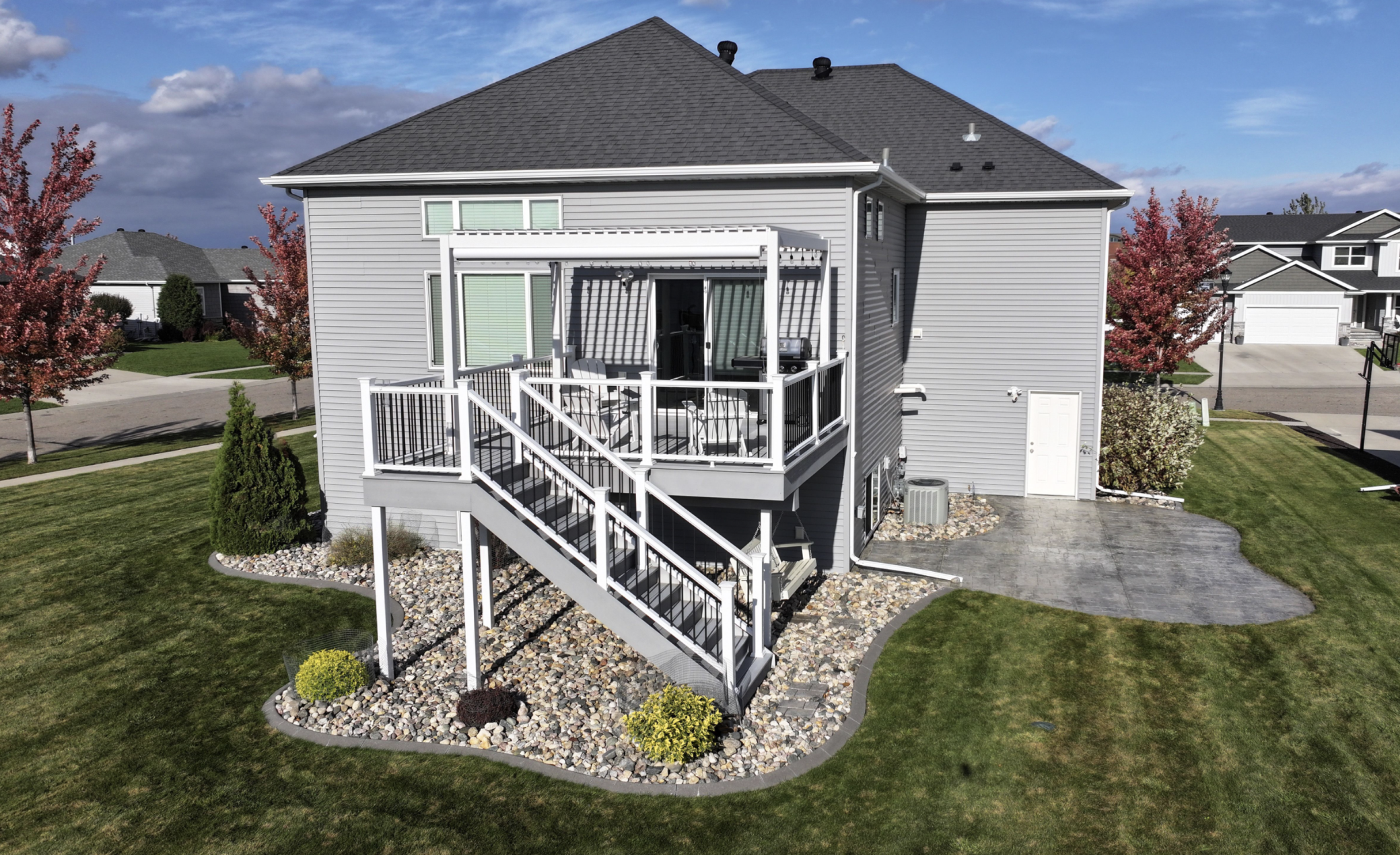 Composite Deck with Adjustable Sun Shade Aluminum Pergola