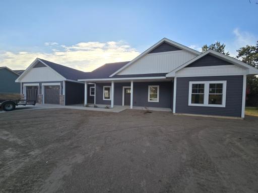 1422 Creekwood Drive, New Richmond, WI 54017