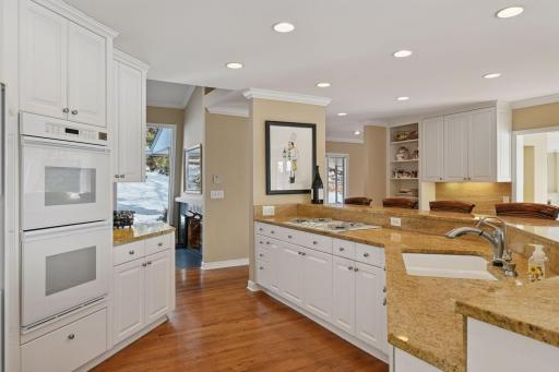 7011 Willow Creek Road, Eden Prairie, MN 55344