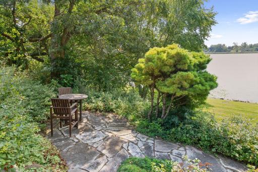 7011 Willow Creek Road, Eden Prairie, MN 55344