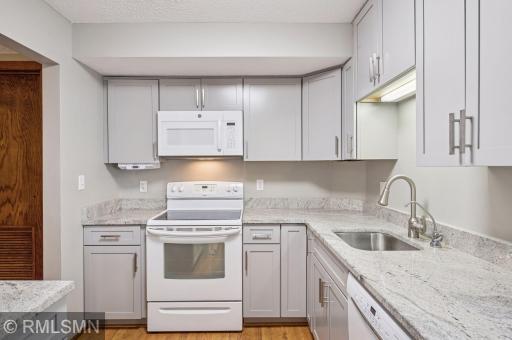 Photo for 3150 Glen Oaks Avenue, 310A, White Bear Lake, MN 55110 - listing #6817083 Welcome Home to this updated unit in Lakewood Place Apartments!