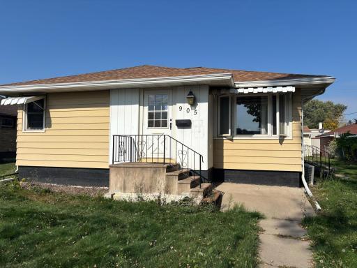 905 9th Street S, Virginia, MN 55792