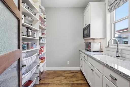 110 Gleahaven Road, Wayzata, MN 55391