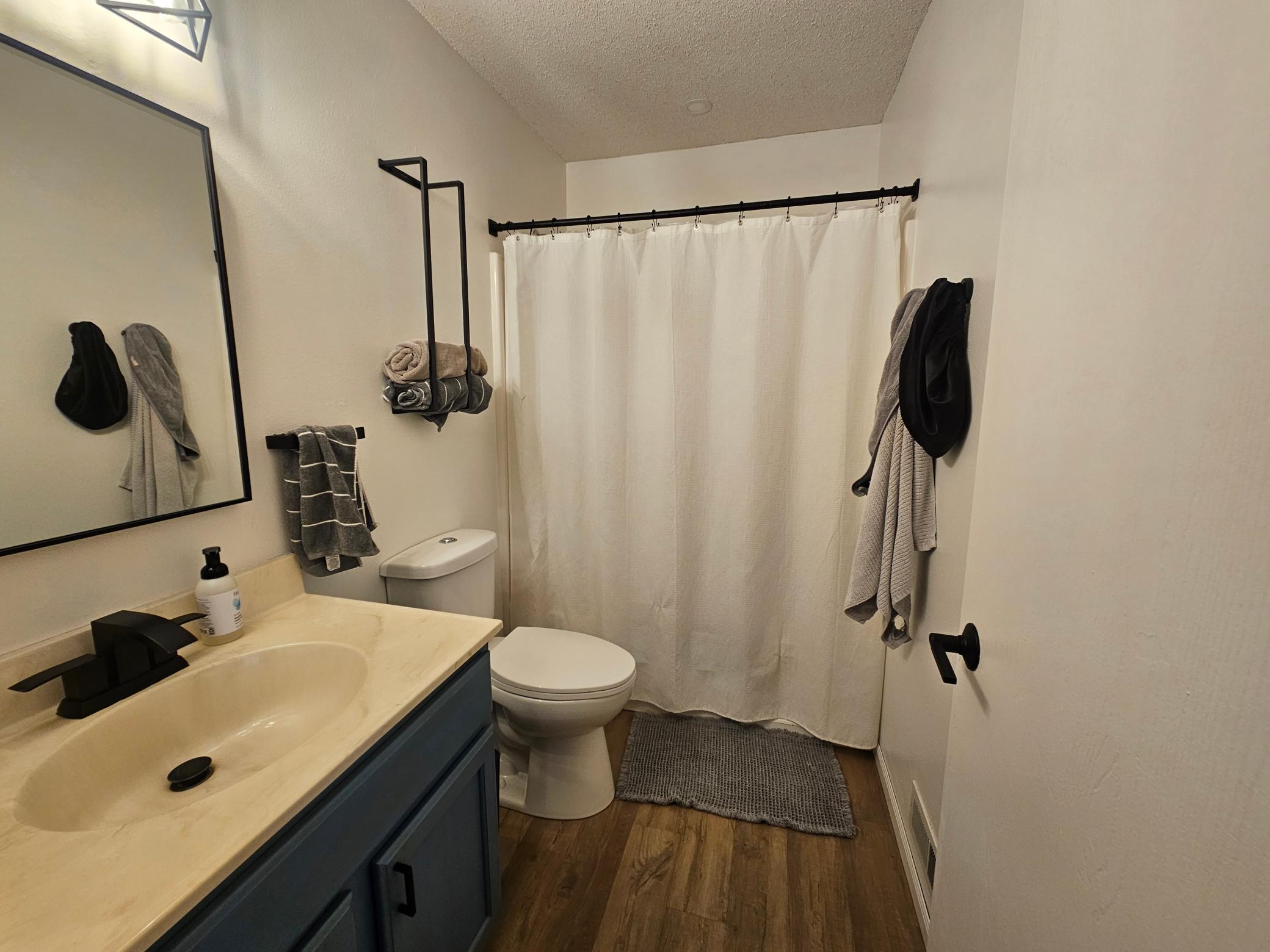 Primary bedroom bath