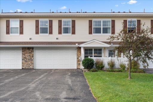 9888 5th Street Lane N, Lake Elmo, MN 55042