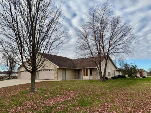 Photo for 701 Simplicity Drive, B, Ellendale, MN 56026 - listing #6817345 701 Simplicity Drive, B, Ellendale, MN 56026