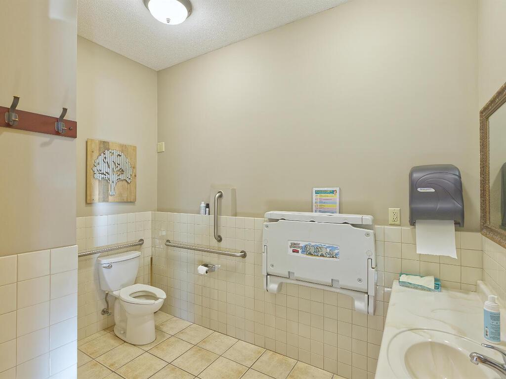 410 1st St N Winsted MN 55395 USA-007-079-07-MLS_Size.jpg