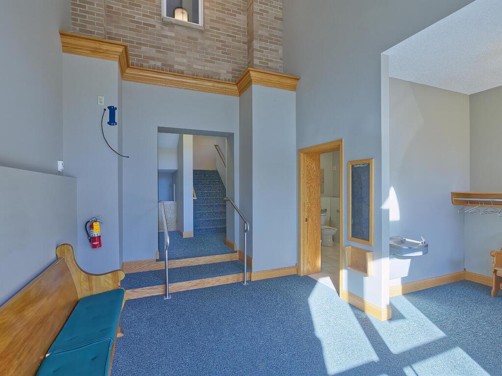 410 1st St N Winsted MN 55395 USA-006-062-06-MLS_Size.jpg