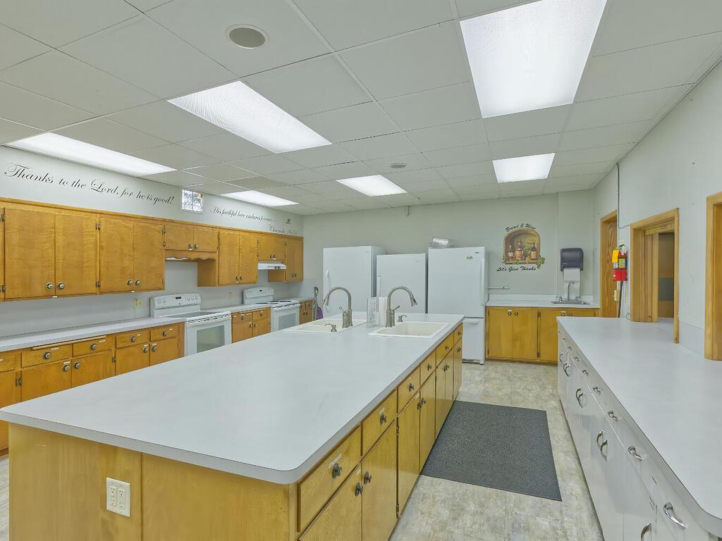 410 1st St N Winsted MN 55395 USA-036-022-33-MLS_Size.jpg