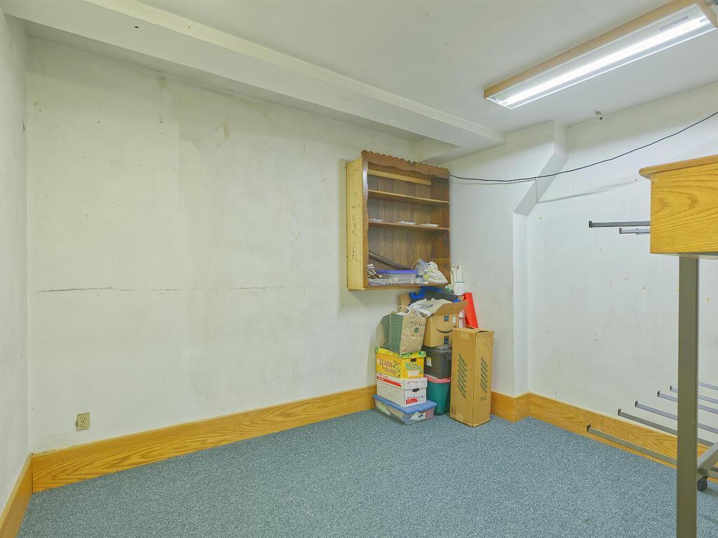 410 1st St N Winsted MN 55395 USA-050-038-47-MLS_Size.jpg