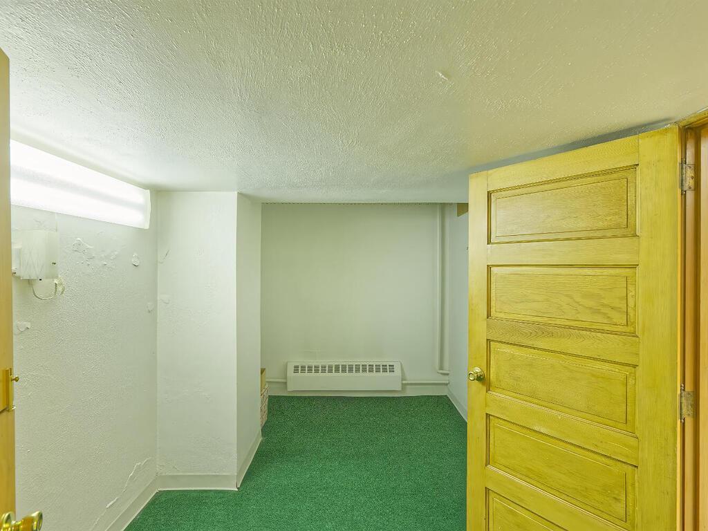 410 1st St N Winsted MN 55395 USA-056-069-53-MLS_Size.jpg