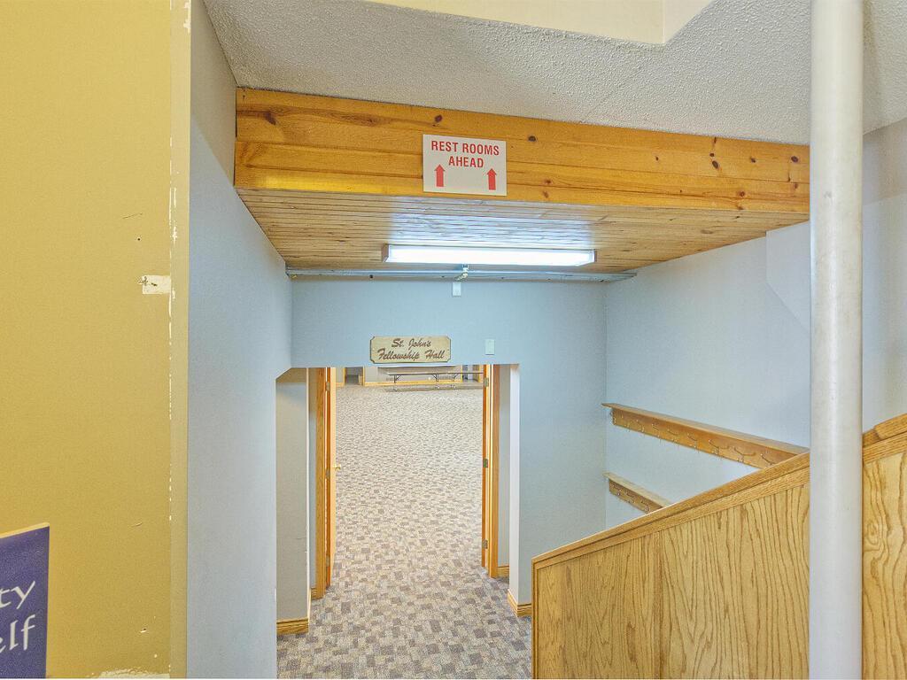 410 1st St N Winsted MN 55395 USA-032-043-29-MLS_Size.jpg