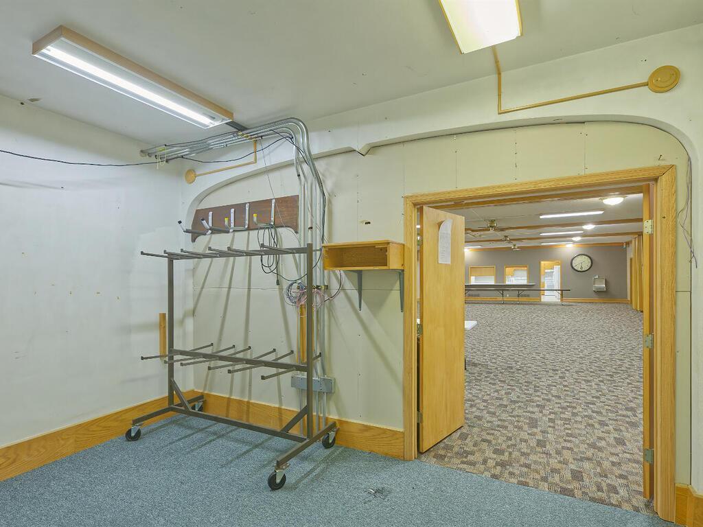 410 1st St N Winsted MN 55395 USA-051-039-48-MLS_Size.jpg