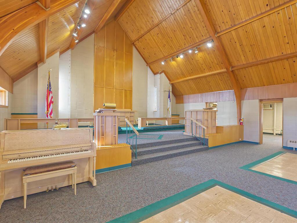 410 1st St N Winsted MN 55395 USA-017-056-16-MLS_Size.jpg