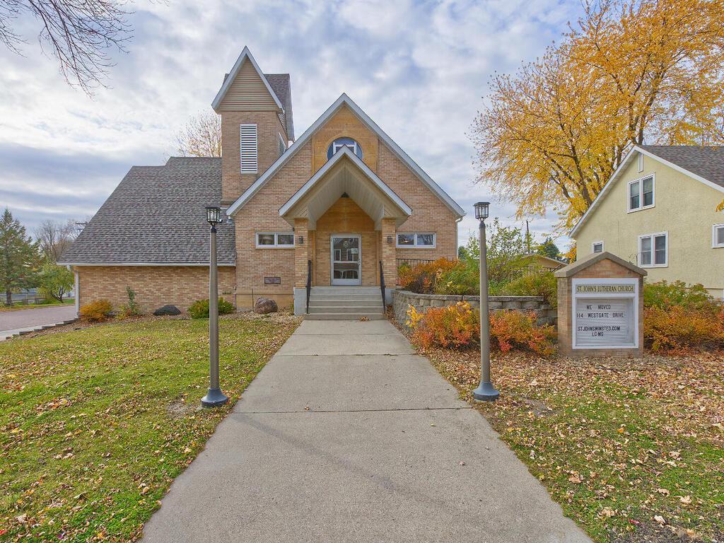 410 1st St N Winsted MN 55395 USA-069-063-63-MLS_Size.jpg