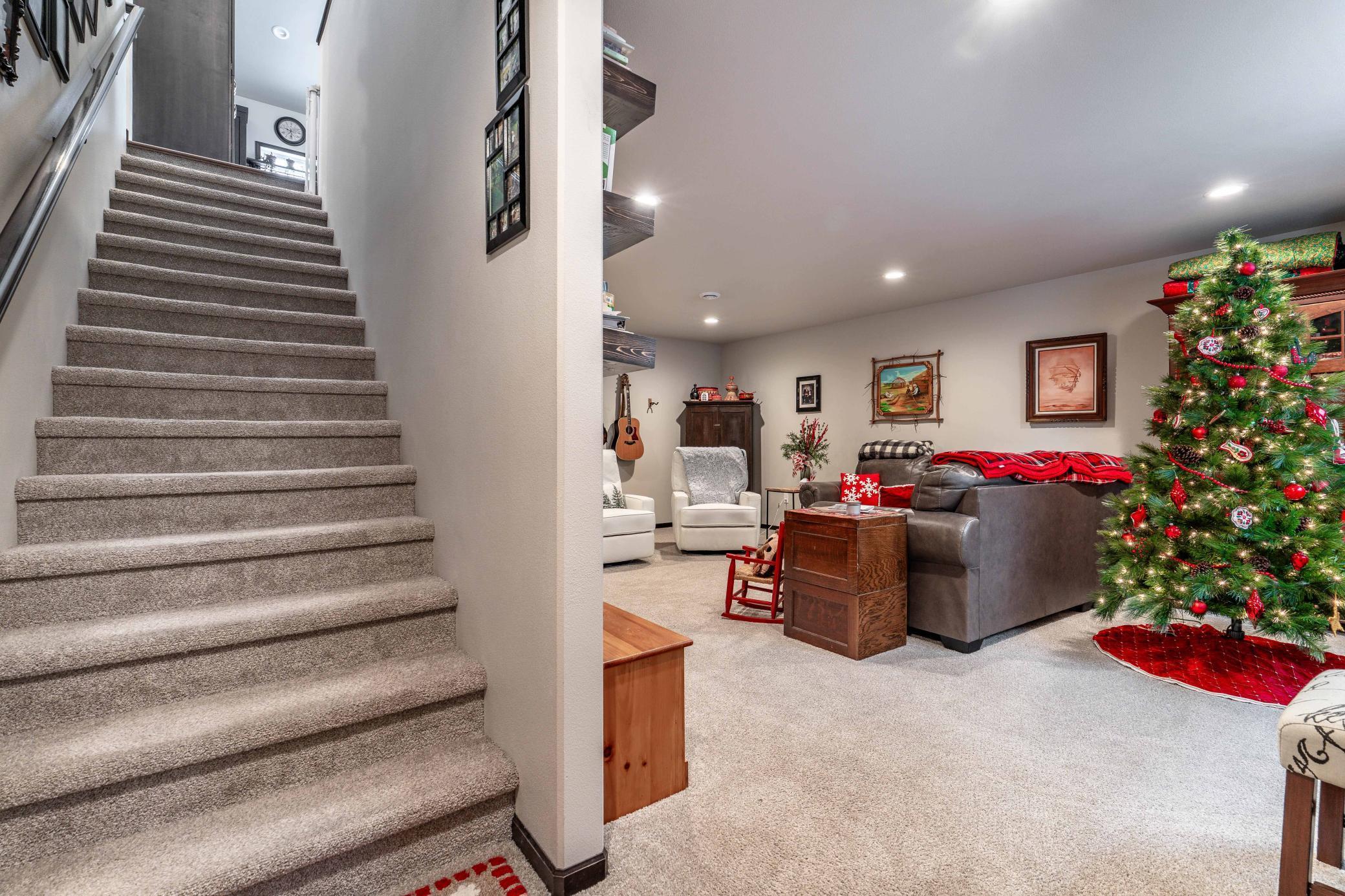 5219 11th St W WF-227.jpg