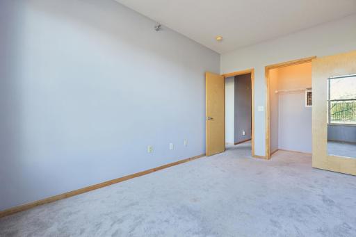 150 E Burnsville Parkway, 116, Burnsville, MN 55337