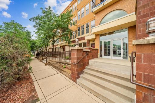 150 E Burnsville Parkway, 116, Burnsville, MN 55337