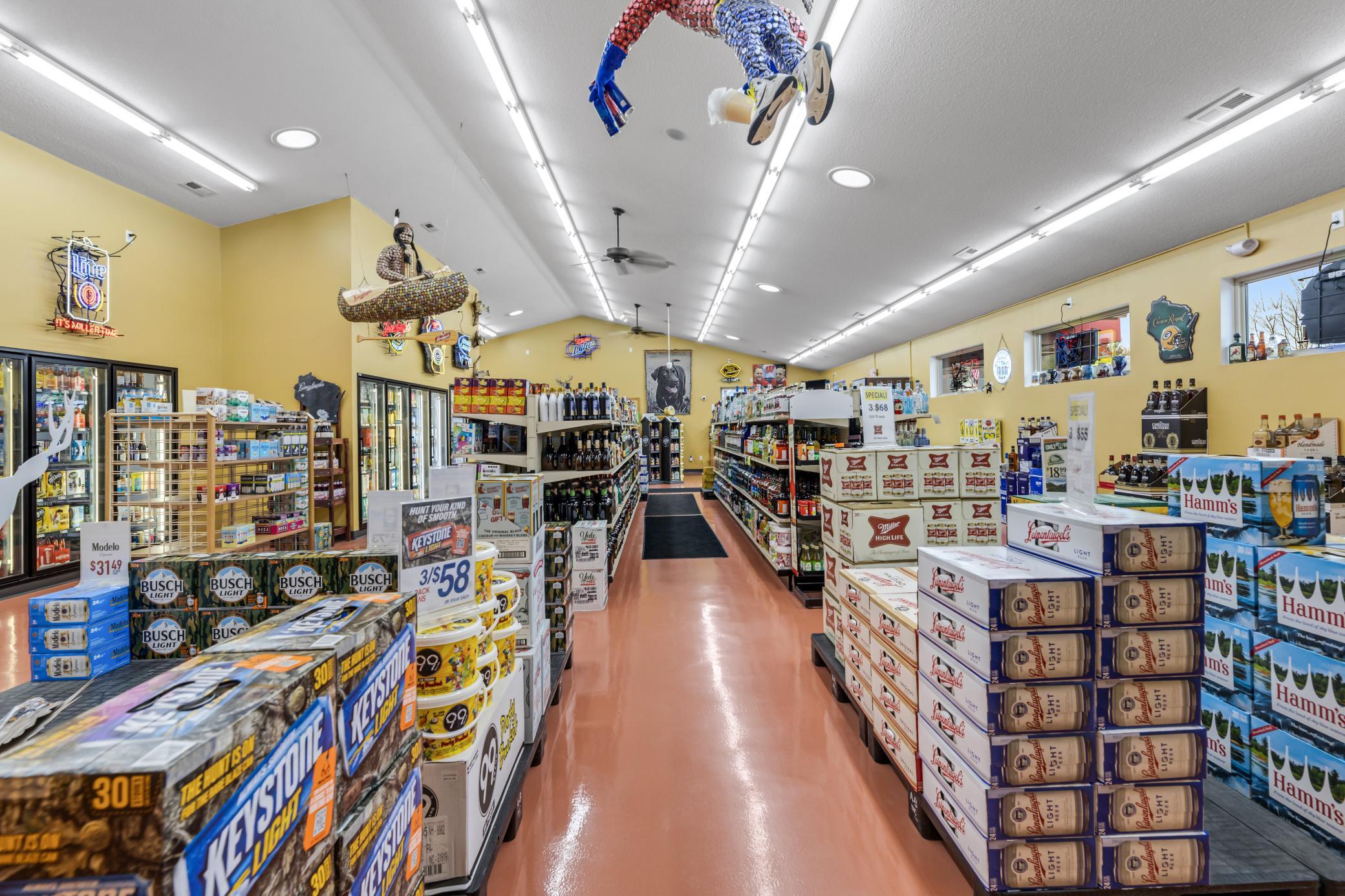 Nelson Liquor (16).jpg