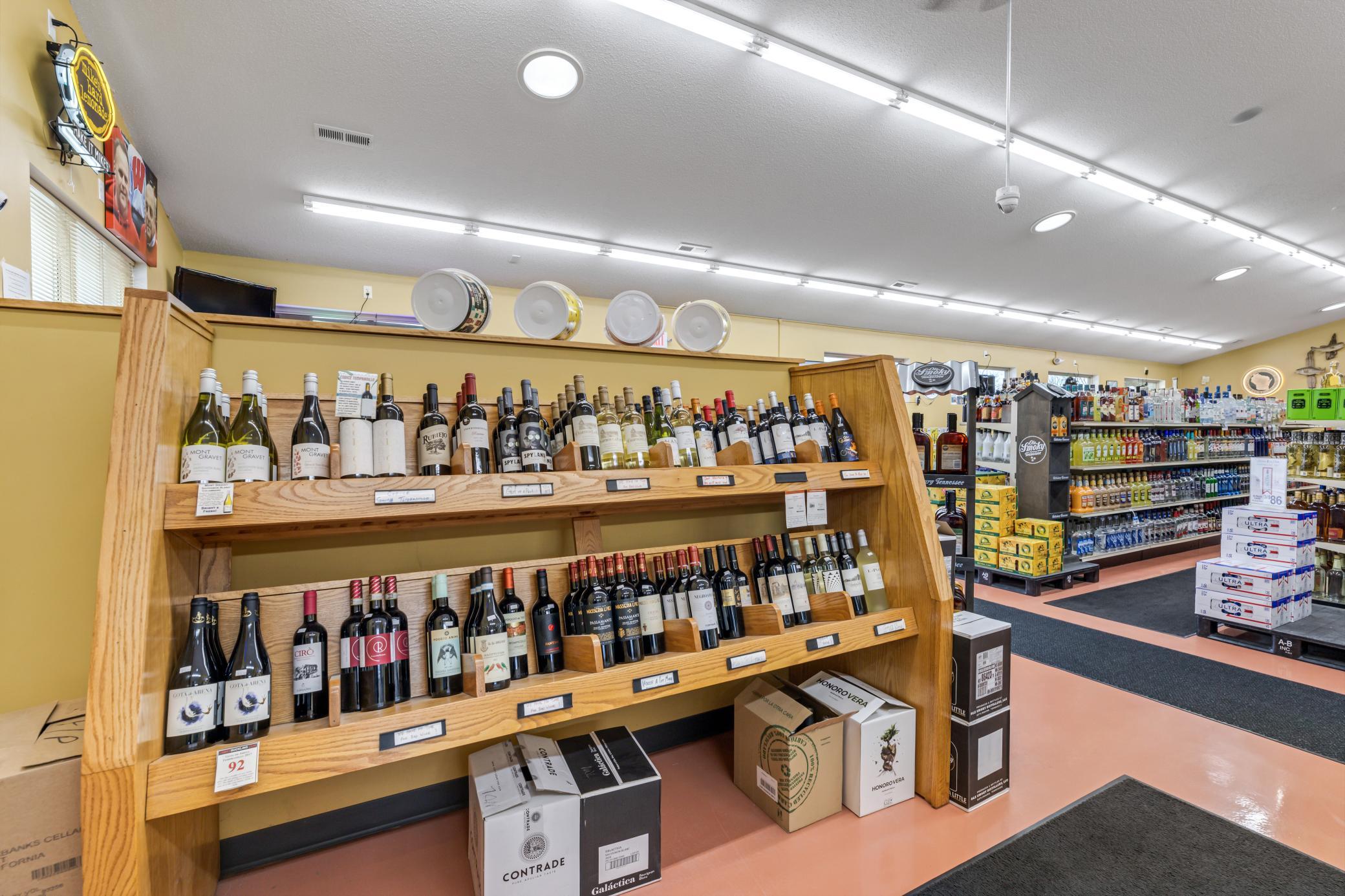 Nelson Liquor (7).jpg