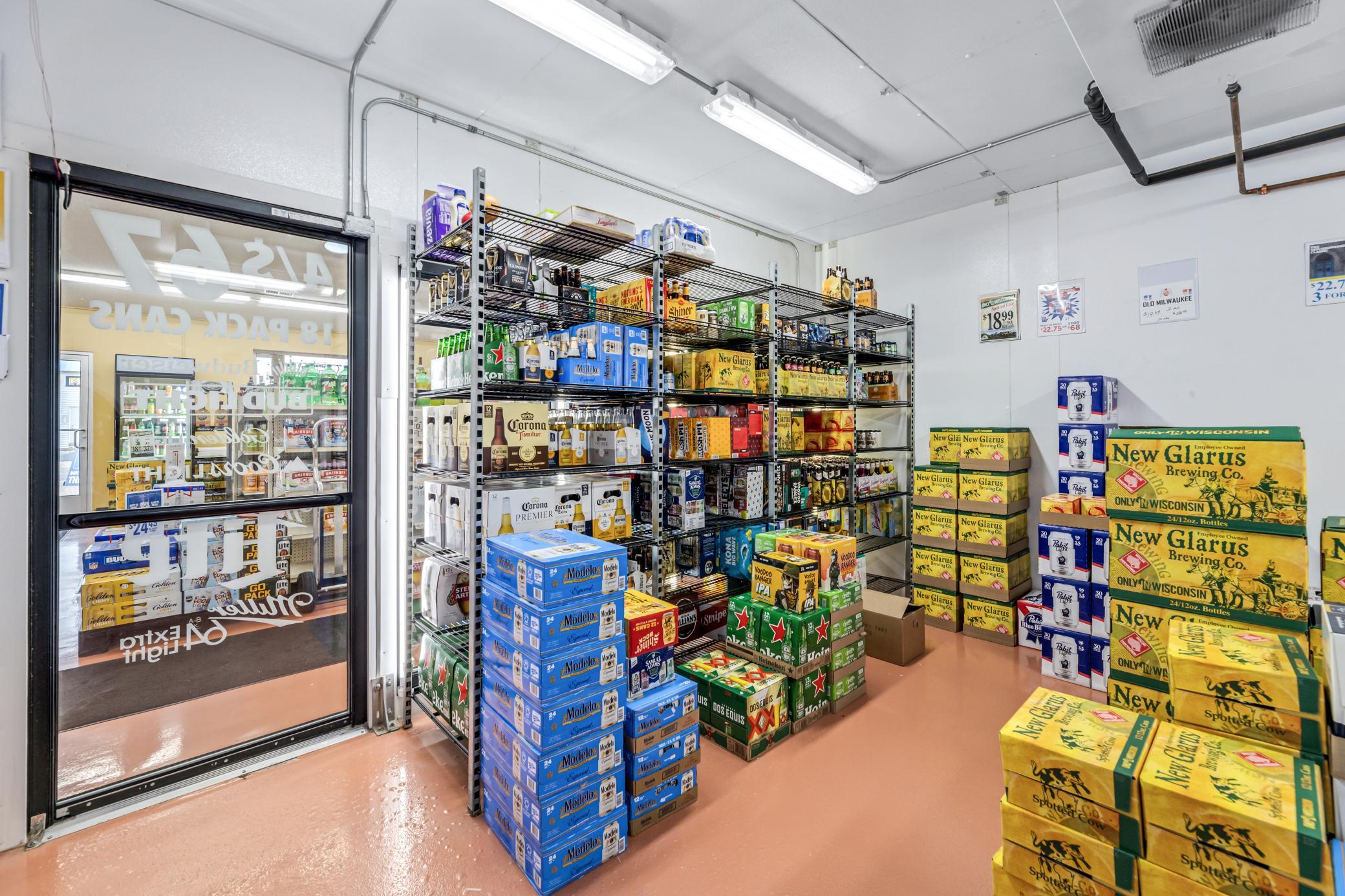 Nelson Liquor (10).jpg