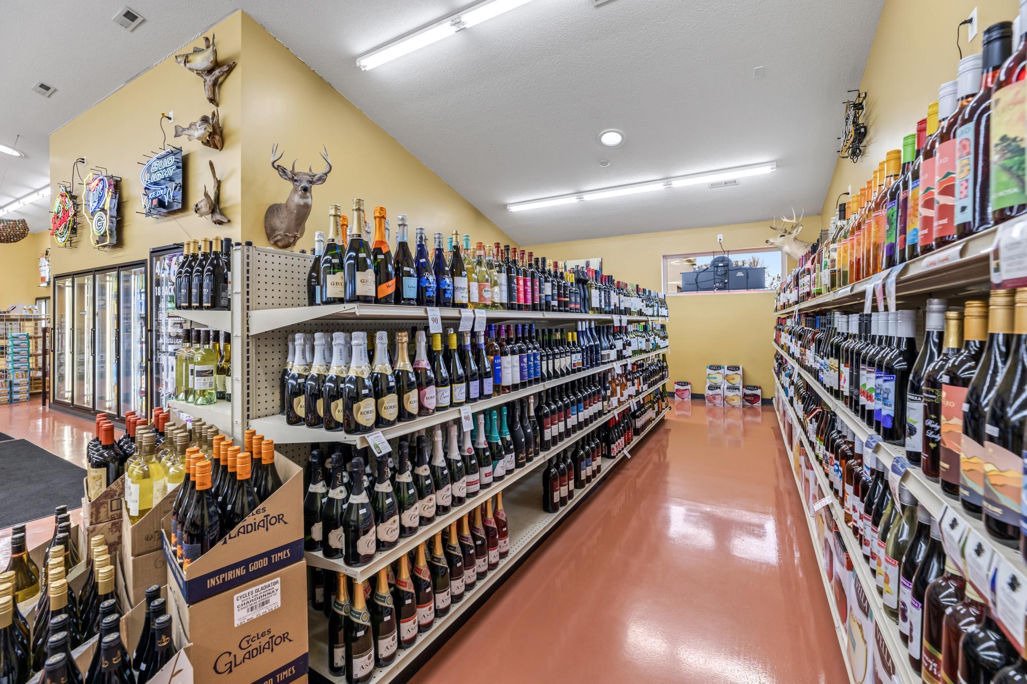 Nelson Liquor (8).jpg