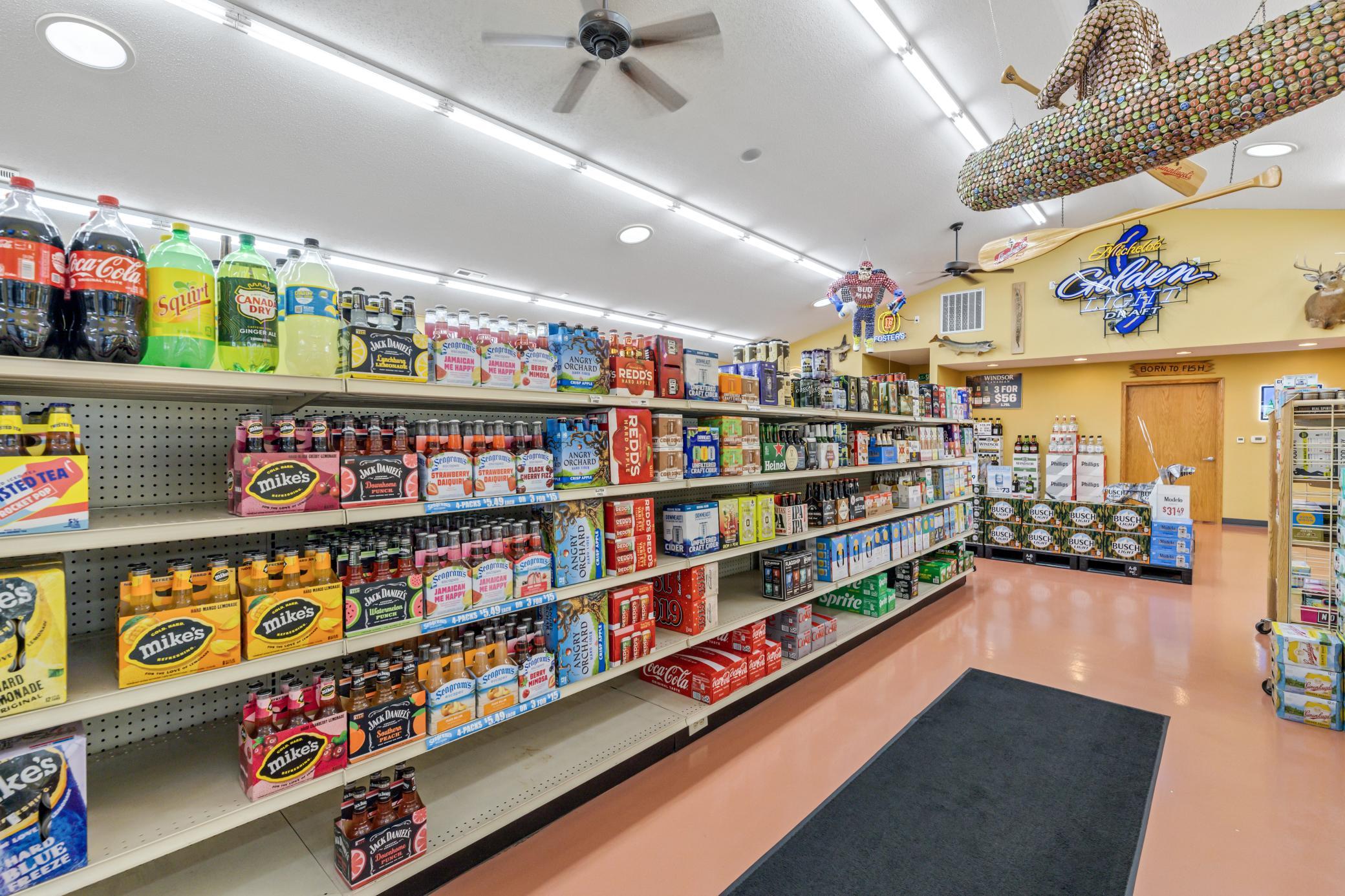 Nelson Liquor (13).jpg