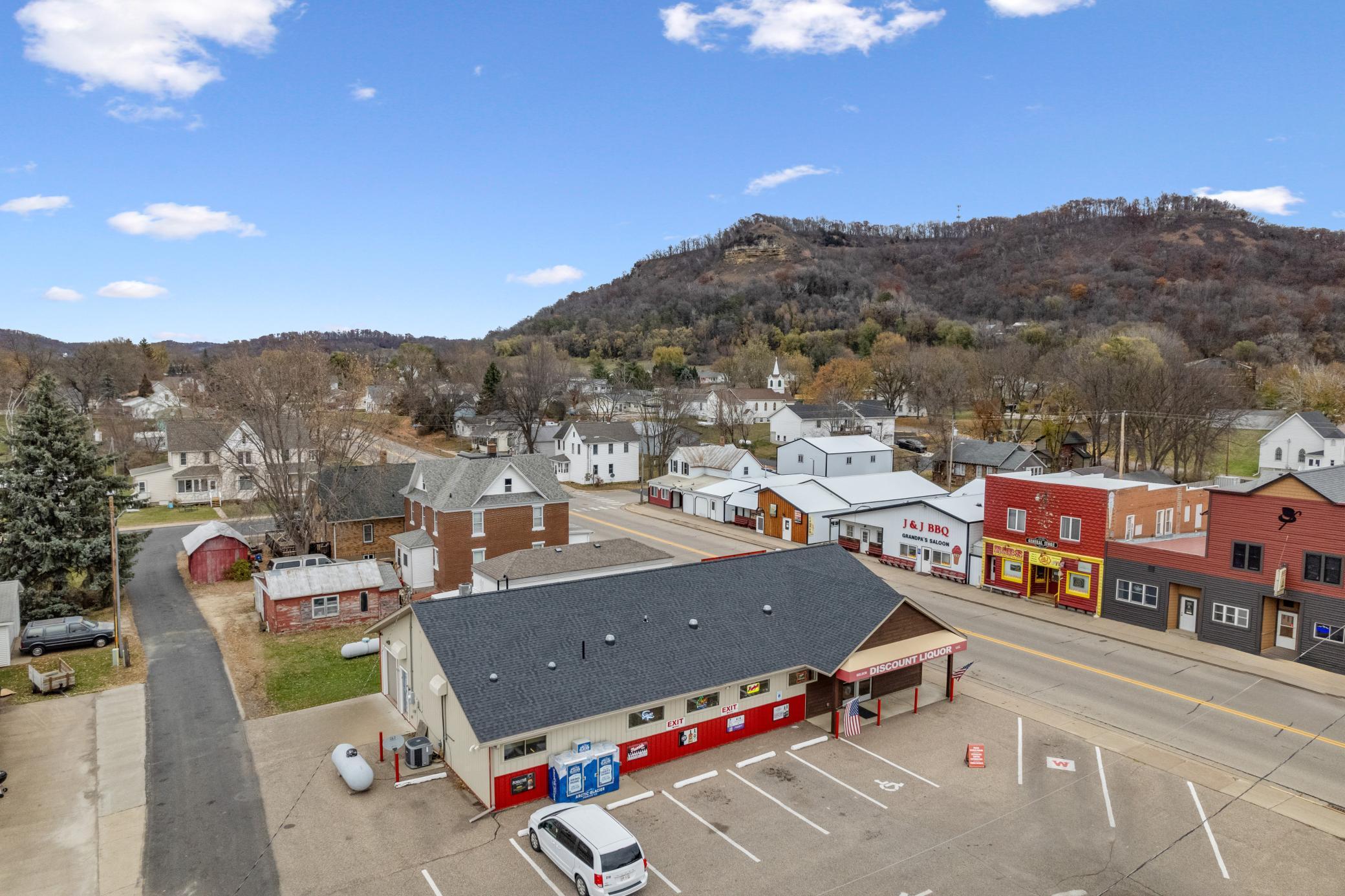Nelson Liquor (21).jpg