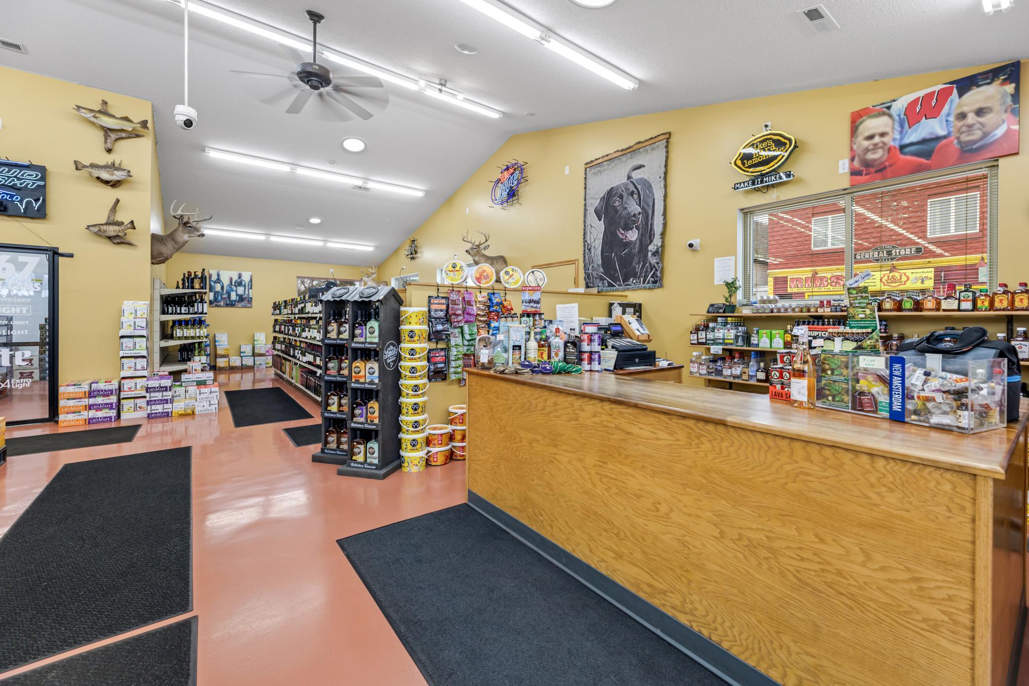 Nelson Liquor (6).jpg