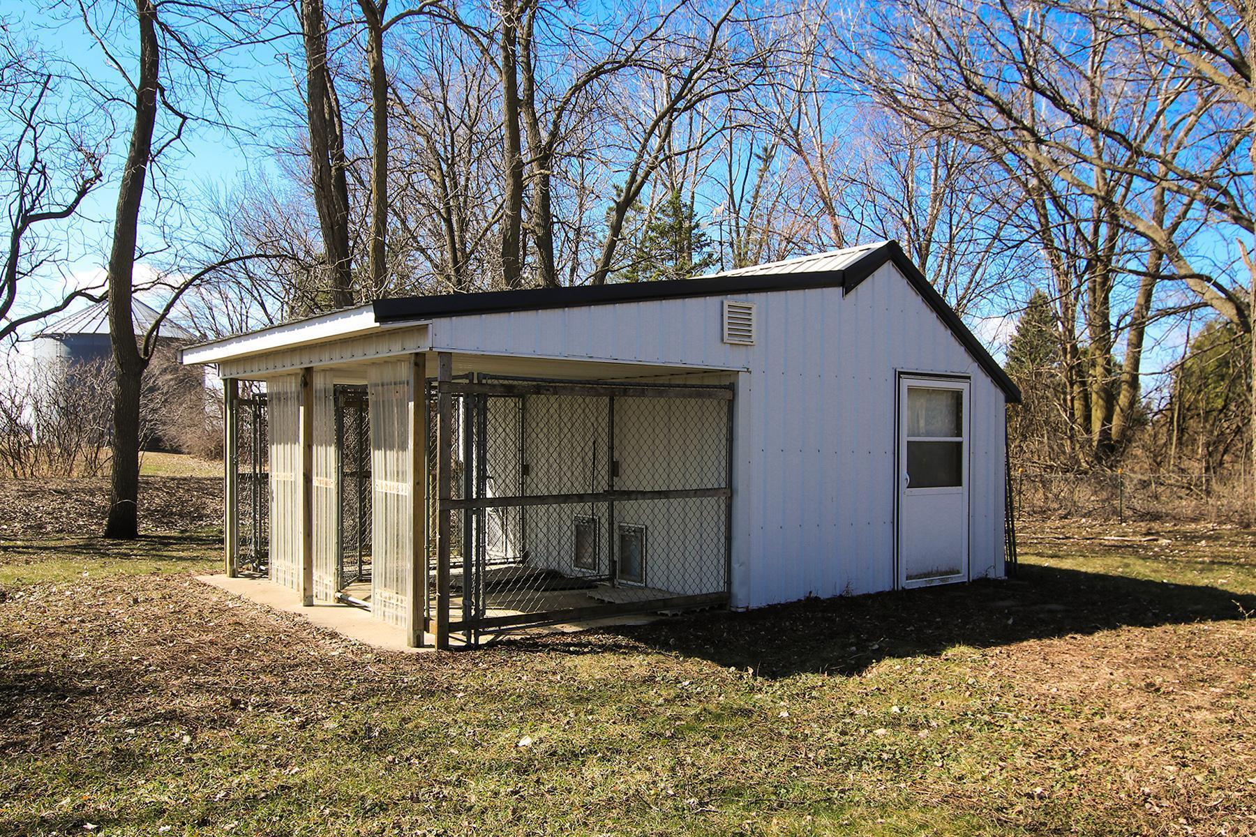 pasture shed.jpg