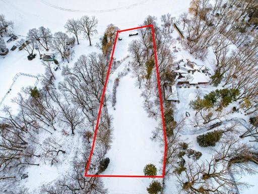 Ideal topography and nestled within the trees for privacy.