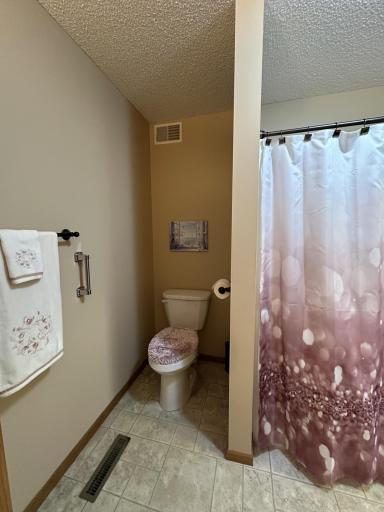 Beautiful Bathroom area