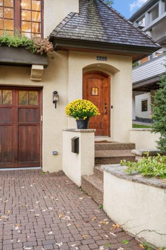 4422 Thomas Avenue S, Minneapolis, MN 55410