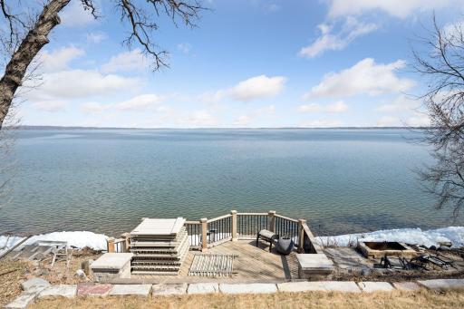 263 Lake Avenue N, Spicer, MN 56288