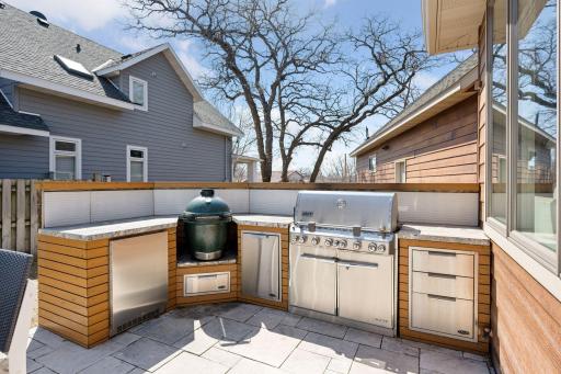 263 Lake Avenue N, Spicer, MN 56288
