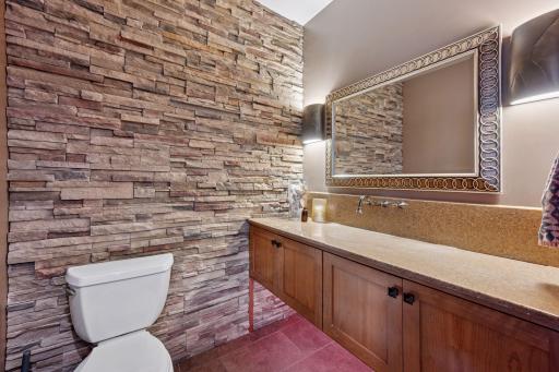263 Lake Avenue N, Spicer, MN 56288
